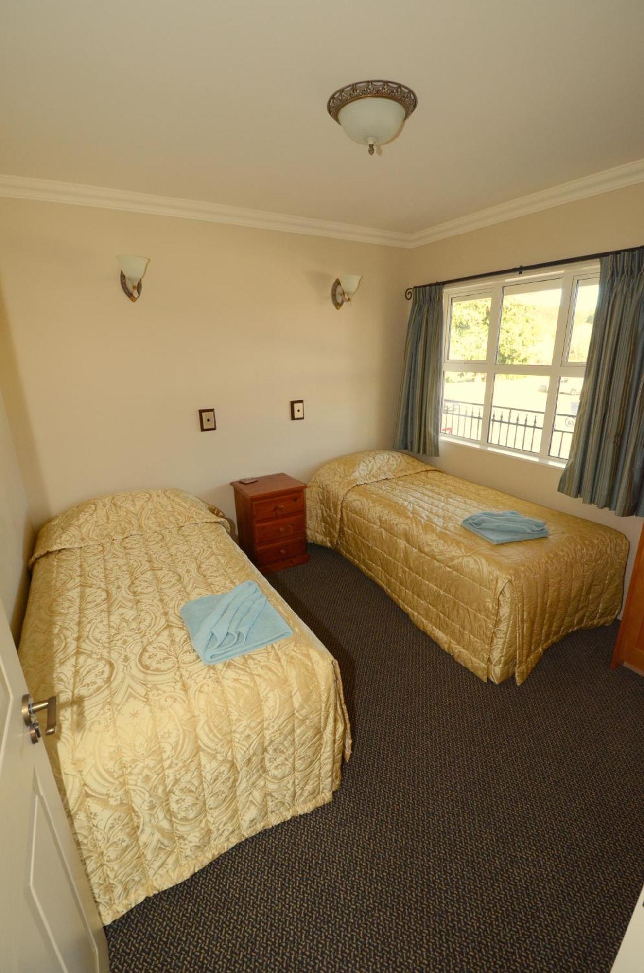 Lantern Court Motel Reefton Habitación foto