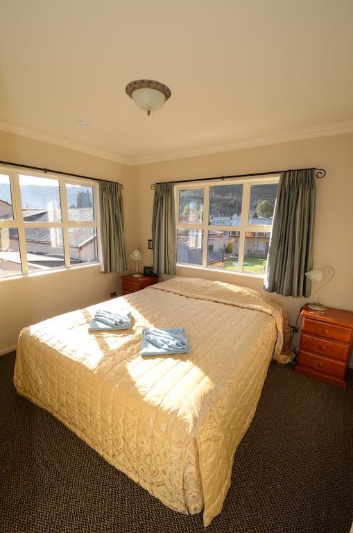 Lantern Court Motel Reefton Habitación foto